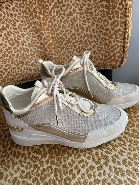 MICHAEL Michael Kors Shoes - Women’s Michael KORS Casual Platform Sneakers in White and Gold